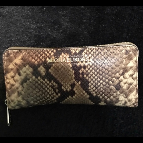 Michael Kors Leather Python Wallet - Picture 1 of 7